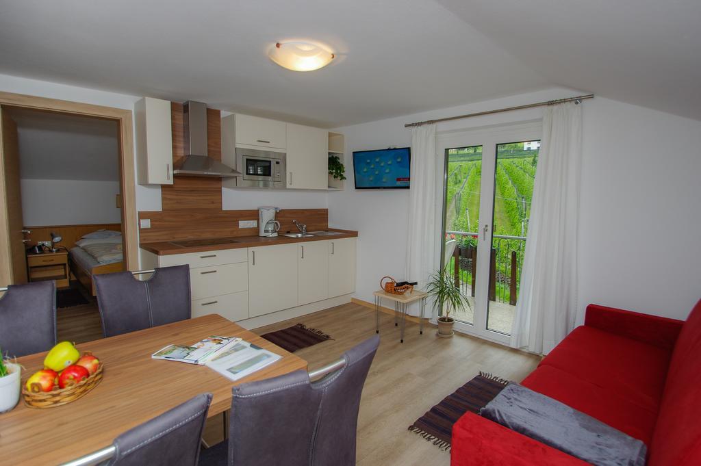 Apartamento Haus Sonnegg Marlengo Exterior foto